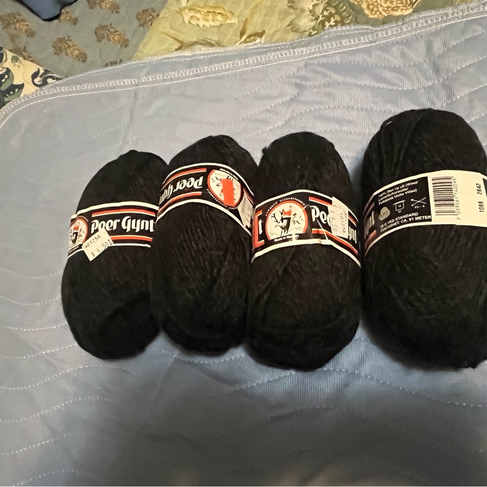 Peer Gynt Wool Yarn – four 50g skeins
